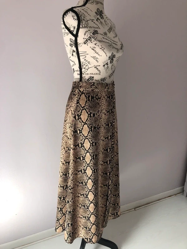 🖤 Jupe longue motif peau de serpent – Zara – Taille XS – Très bon état